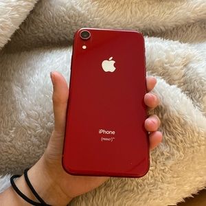 iPhone XR red